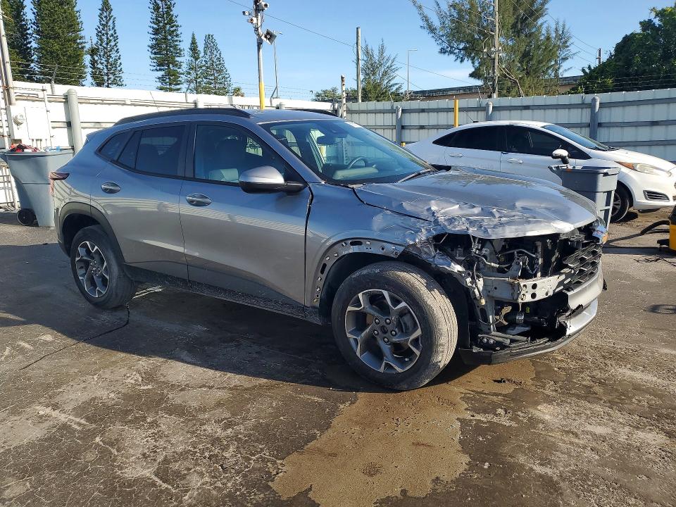 2024 Chevrolet Trax VIN KL77LHE27RC132891 COPART salvage auction — FRONT END, Fl - Cert Of Title Slvg Rebuildable (P), sold $8,500 on 2026-07-27 (photo 4)