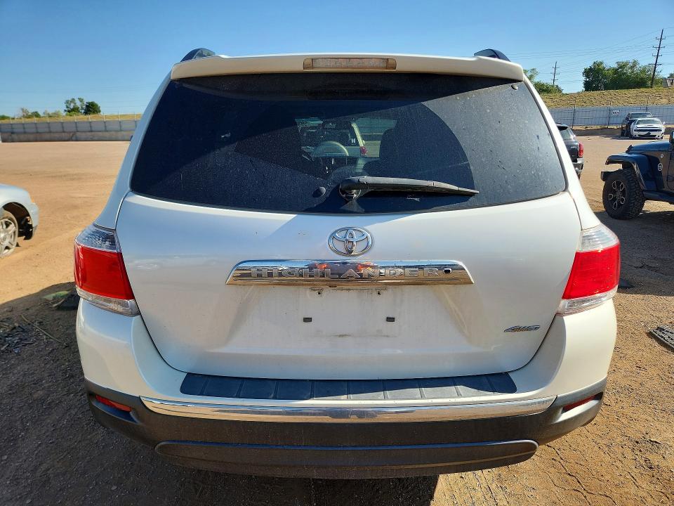 2013 Toyota Highlander VIN 5TDBK3EH1DS220463 COPART salvage auction — UNDERCARRIAGE, CO - DIS/DLR/EXP ONLY CLEAN TITLE, sold $2,800 on 2026-07-27 (photo 6)