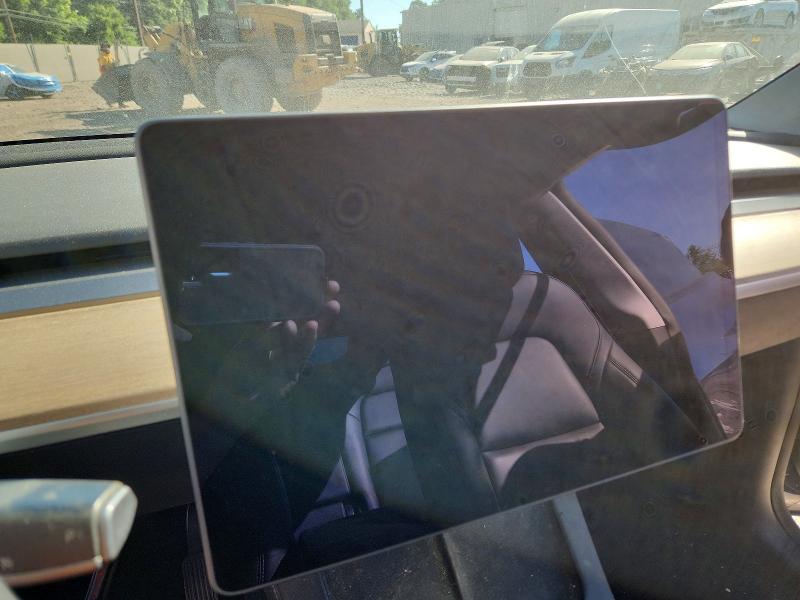 2021 Tesla Model y VIN 5YJYGDEE3MF266226 COPART salvage auction — SIDE, Salvage Title, sold $2,300 on 2026-07-20 (photo 9)