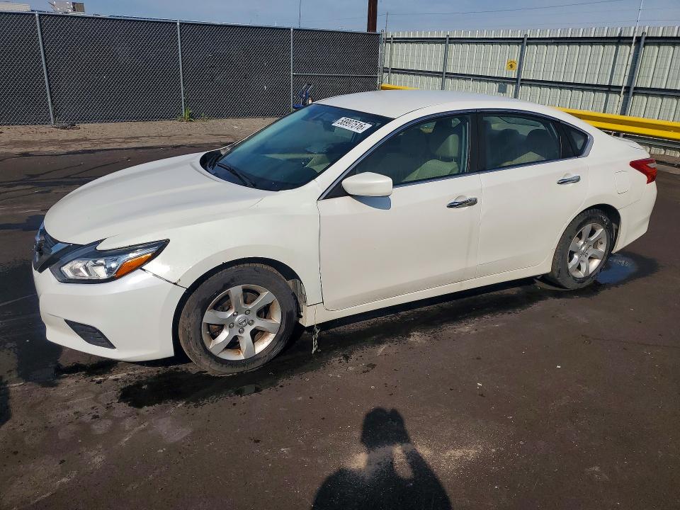 2016 Nissan Altima VIN 1N4AL3AP7GN336255 COPART salvage auction — MINOR DENT/SCRATCHES, Mi - Certificate Of Title, sold $475 on 2026-07-02 (photo 1)
