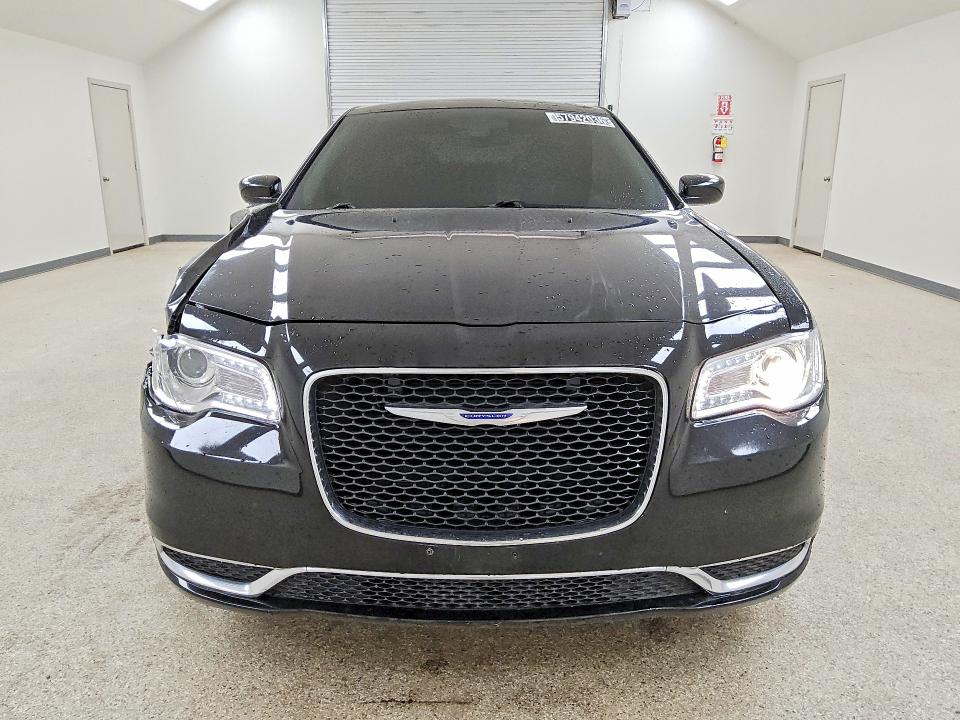 2019 Chrysler 300 VIN 2C3CCAAG4KH634307 COPART salvage auction — FRONT END, CO - CERTIFICATE OF TITLE, sold $6,500 on 2026-07-09 (photo 5)