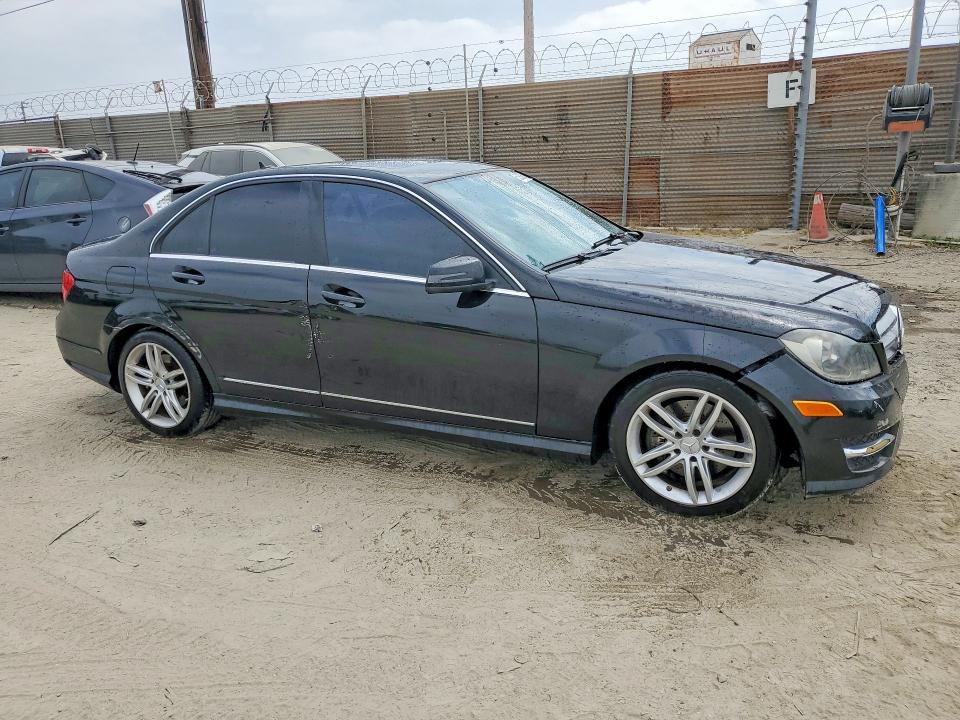 2013 Mercedes-benz VIN WDDGF8AB1DR251774 COPART salvage auction — FRONT END, Ca - Dis/Dlr/Exp Only Clean Title, sold $1,450 on 2026-07-06 (photo 4)