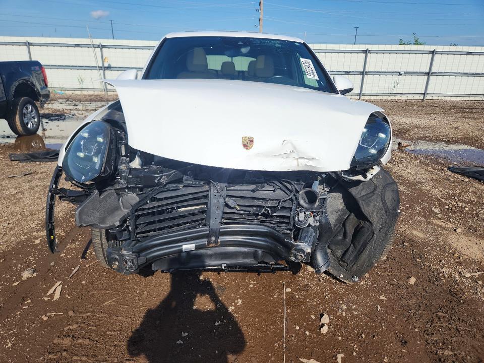 2016 Porsche Cayenne VIN WP1AA2A24GLA06307 COPART salvage auction — FRONT END, Il - Salvage Certificate, sold $1,500 on 2026-07-30 (photo 5)
