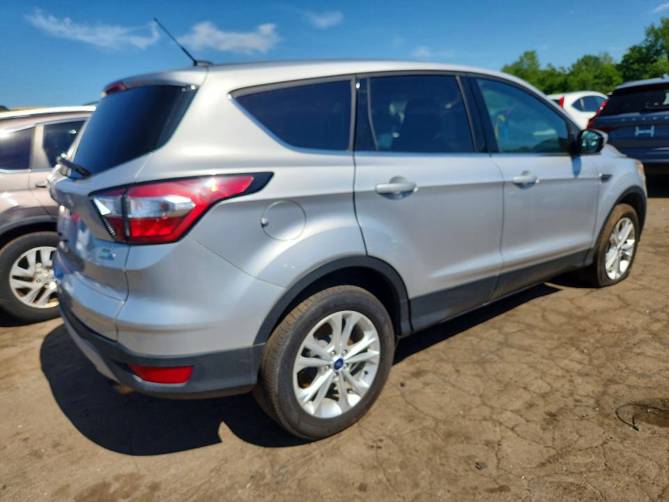 2017 Ford Escape VIN 1FMCU9GD9HUD95598 COPART salvage auction — UNDERCARRIAGE, Mt - Certificate Of Title, sold $950 on 2026-07-31 (photo 3)
