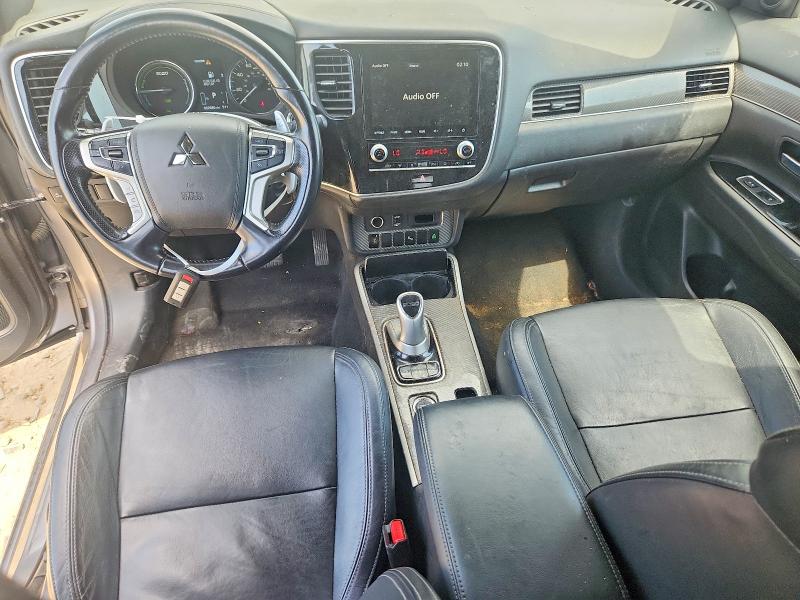2020 Mitsubishi Outlander VIN JA4J24A52LZ009356 COPART salvage auction — MINOR DENT/SCRATCHES, Wv - Dealer Only Clean Title (P), sold $10,000 on 2026-07-28 (photo 8)
