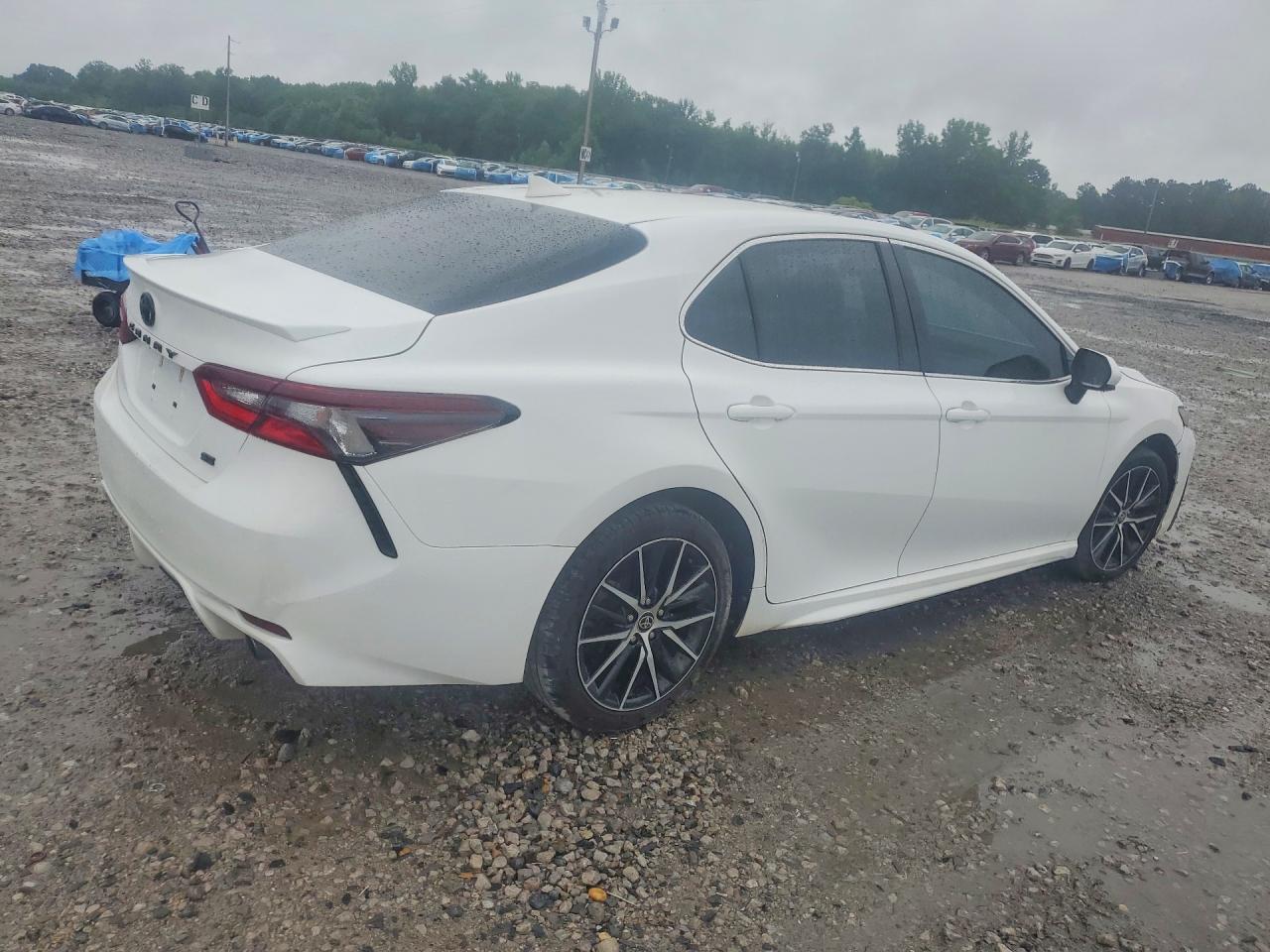2021 Toyota Camry VIN 4T1G11AK8MU555239 COPART salvage auction — Minor Dent/Scratches, AL - CERTIFICATE OF TITLE (P), sold $11,200 on 2026-07-08 (photo 3)