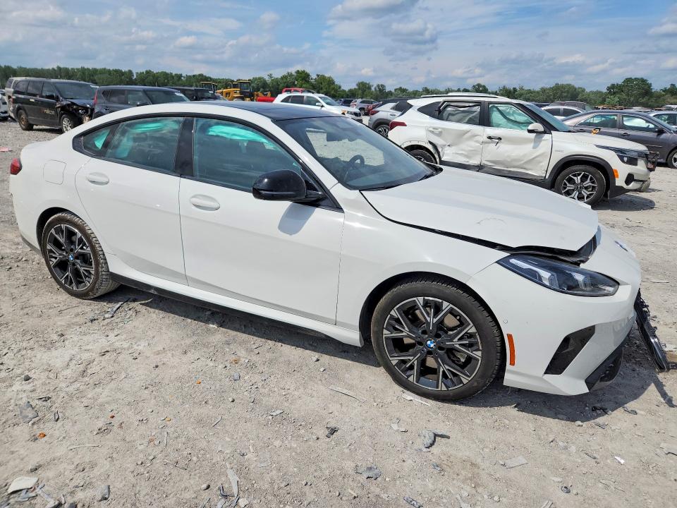 2026 BMW 2er VIN WBA23GG0XT7T82691 COPART salvage auction — SIDE, Il - Salvage Certificate, sold $9,700 on 2026-08-17 (photo 4)