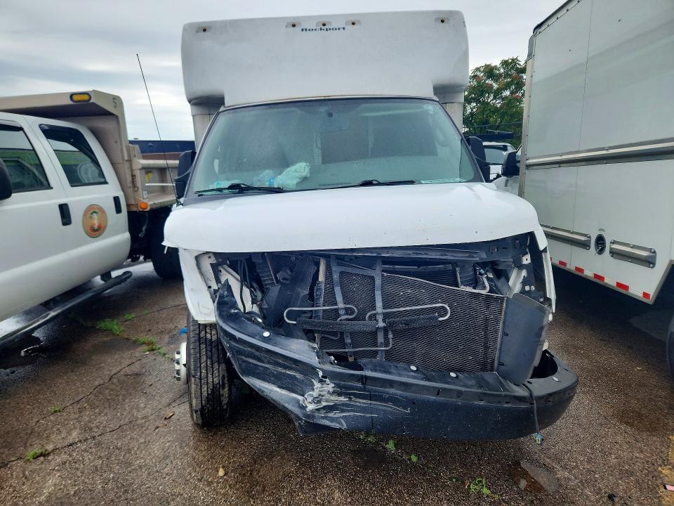 2018 Gmc VIN 7GZ37TCG9JN002890 COPART salvage auction — FRONT END, OH - CERT OF TITLE-SALVAGE, sold $200 on 2026-07-15 (photo 5)