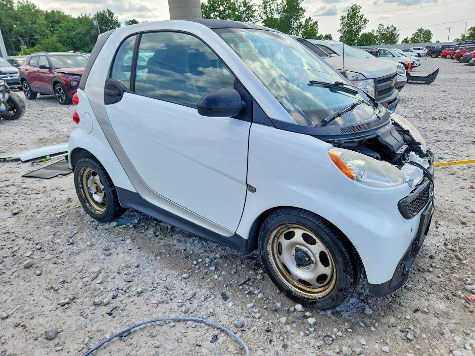 2014 Smart Fortwo VIN WMEEJ3BA4EK748306 COPART salvage auction — FRONT END, Mi - Certificate Of Title, sold $725 on 2026-09-10 (photo 4)