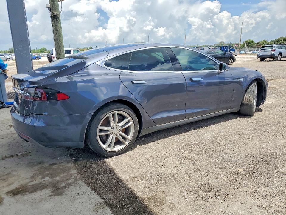 2016 Tesla VIN 5YJSA1E11GF130197 COPART salvage auction — REAR END, Va - Certificate Of Title (P), sold $3,500 on 2026-07-09 (photo 3)