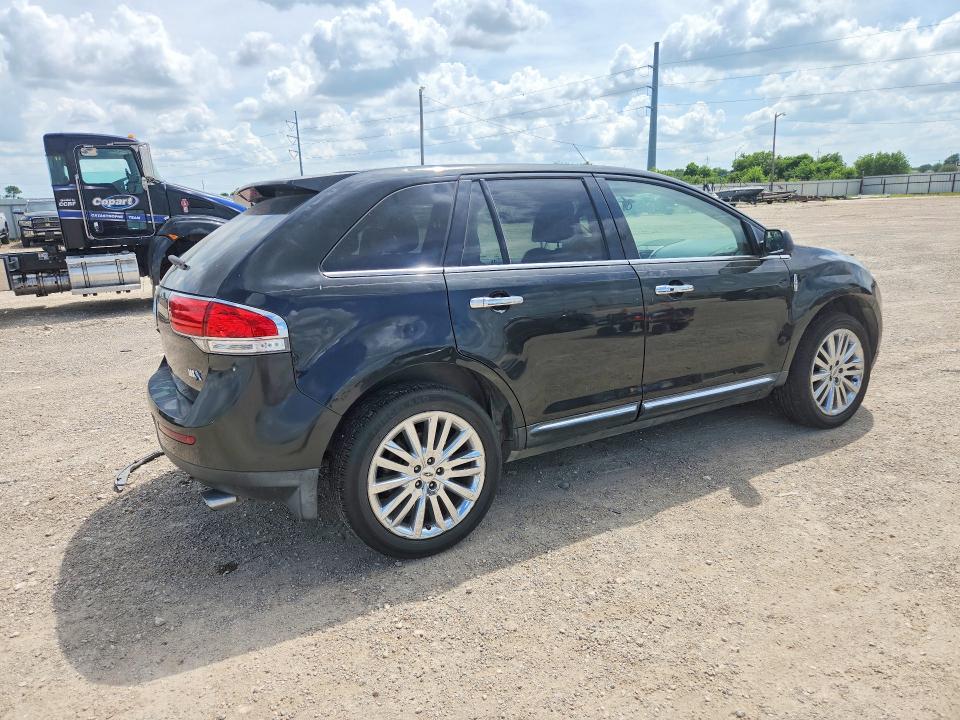 2011 Lincoln Mkx VIN 2LMDJ6JK9BBJ22889 COPART salvage auction — SIDE, Tx - Salvage Vehicle Title, sold $825 on 2026-07-08 (photo 3)
