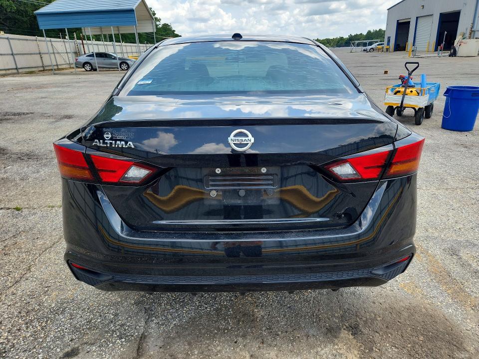 2019 Nissan Altima VIN 1N4BL4BV4KC115160 COPART salvage auction — MINOR DENT/SCRATCHES, FL - CERTIFICATE OF TITLE, sold $4,350 on 2026-07-28 (photo 6)