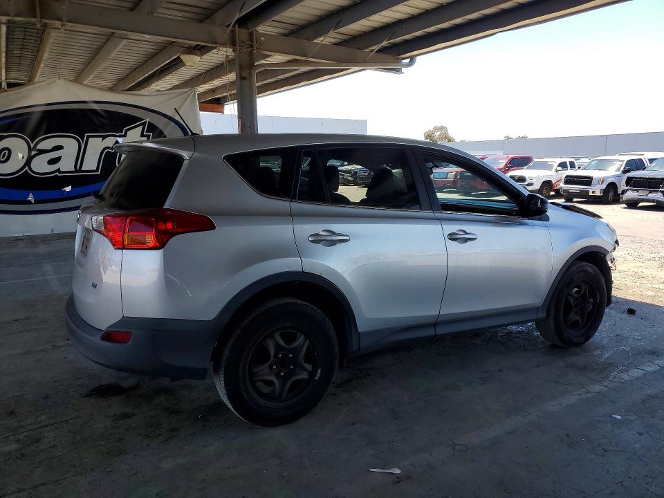 2015 Toyota Rav4 VIN 2T3ZFREV3FW157573 COPART salvage auction — FRONT END, CA - SALVAGE CERTIFICATE, sold $3,200 on 2026-07-09 (photo 3)