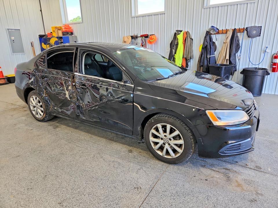 2014 Volkswagen Jetta VIN 3VWD17AJ9EM389432 COPART salvage auction — SIDE, OH - CERT OF TITLE-SALVAGE, sold $800 on 2026-07-02 (photo 4)