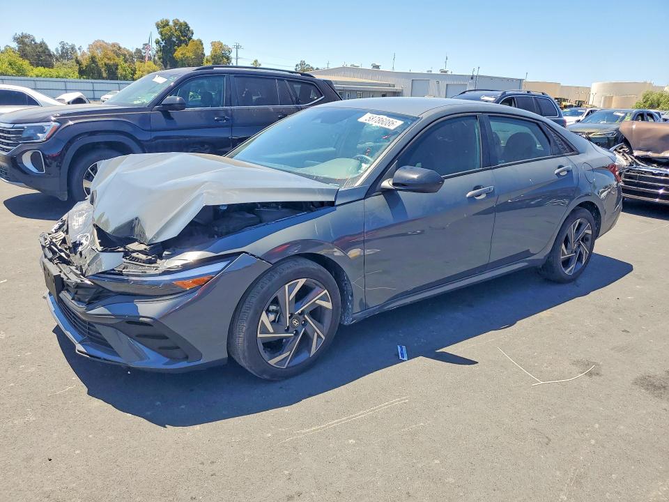 2025 Hyundai Elantra VIN KMHLM4DG2SU040555 COPART salvage auction — FRONT END, Ca - Salvage Certificate, sold $4,750 on 2026-07-13 (photo 1)