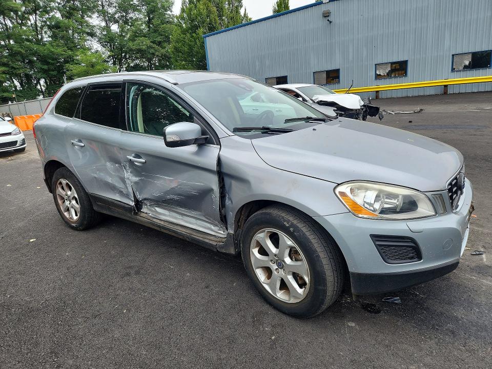 2012 Volvo VIN YV4902DZ1C2292694 COPART salvage auction — SIDE, Or - Salvage Title Certificate, sold $700 on 2026-08-31 (photo 4)