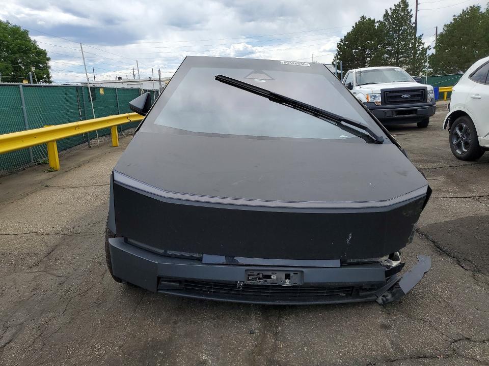 2024 Tesla Cybertruck VIN 7G2CEHEDXRA024436 COPART salvage auction — FRONT END, Co - Public - Salvage Title, sold $21,400 on 2026-08-27 (photo 5)