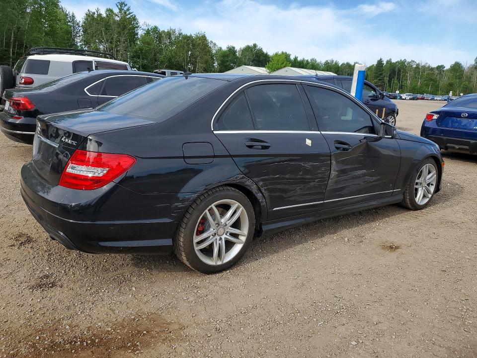 2013 Mercedes-benz C-klasse VIN WDDGF8ABXDA813914 COPART salvage auction — SIDE, On - Permit No Brand - Unfit, sold $1,550 on 2026-07-09 (photo 3)