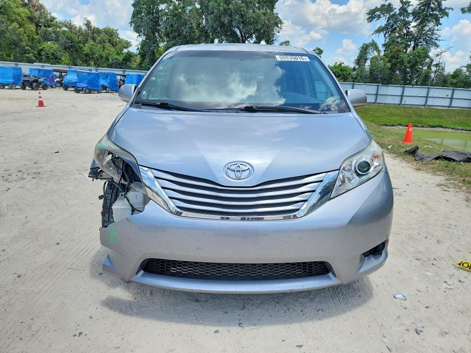 2017 Toyota Sienna VIN 5TDJZ3DC2HS146392 COPART salvage auction — FRONT END, Fl - Cert Of Title Slvg Rebuildable, sold $4,550 on 2026-07-21 (photo 5)