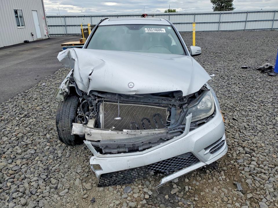2013 Mercedes-benz C-klasse VIN WDDGF8AB1DG081542 COPART salvage auction — FRONT END, Salvage Title, sold $400 on 2026-08-12 (photo 5)