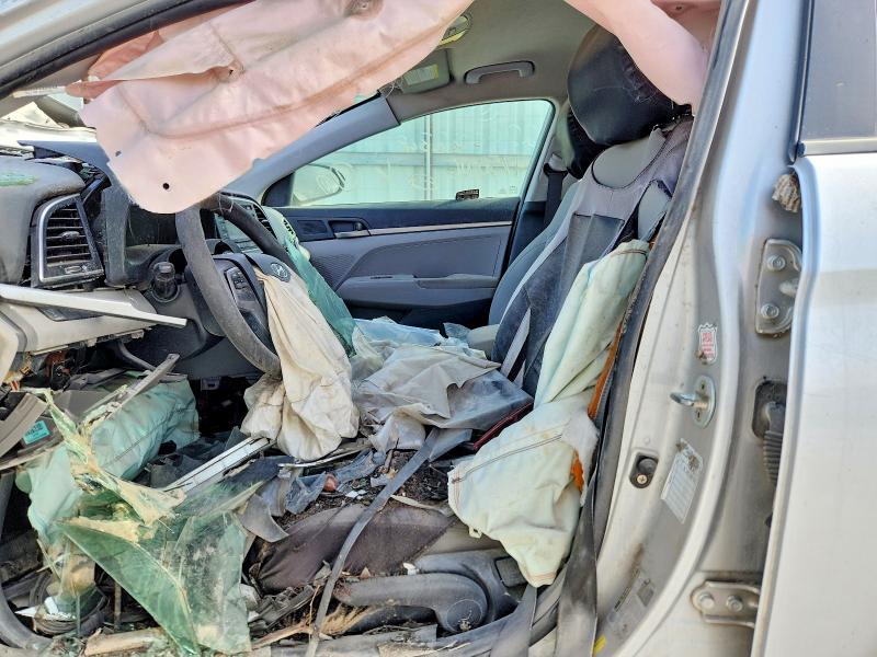 2017 Hyundai Elantra VIN KMHD74LF7HU087593 COPART salvage auction — FRONT END, Salvage Title, sold $175 on 2026-07-31 (photo 7)