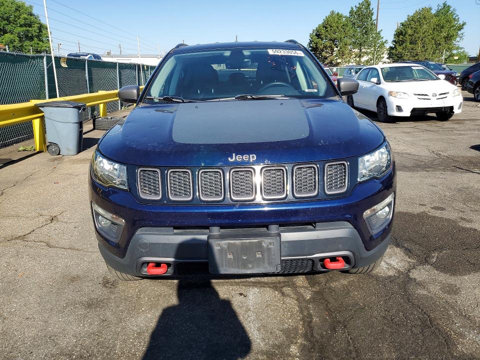 2018 Jeep Compass VIN 3C4NJDDB2JT234697 COPART salvage auction — HAIL, Co - Dis/Dlr/Exp Only Clean Title, sold $4,900 on 2026-07-09 (photo 5)