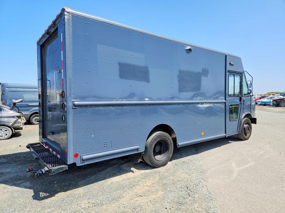 2020 Ford F59 VIN 1F65F5KN8L0A05352 COPART salvage auction — FRONT END, CA - DIS/DLR/EXP ONLY CLEAN TITLE, sold $24,800 on 2026-07-27 (photo 3)