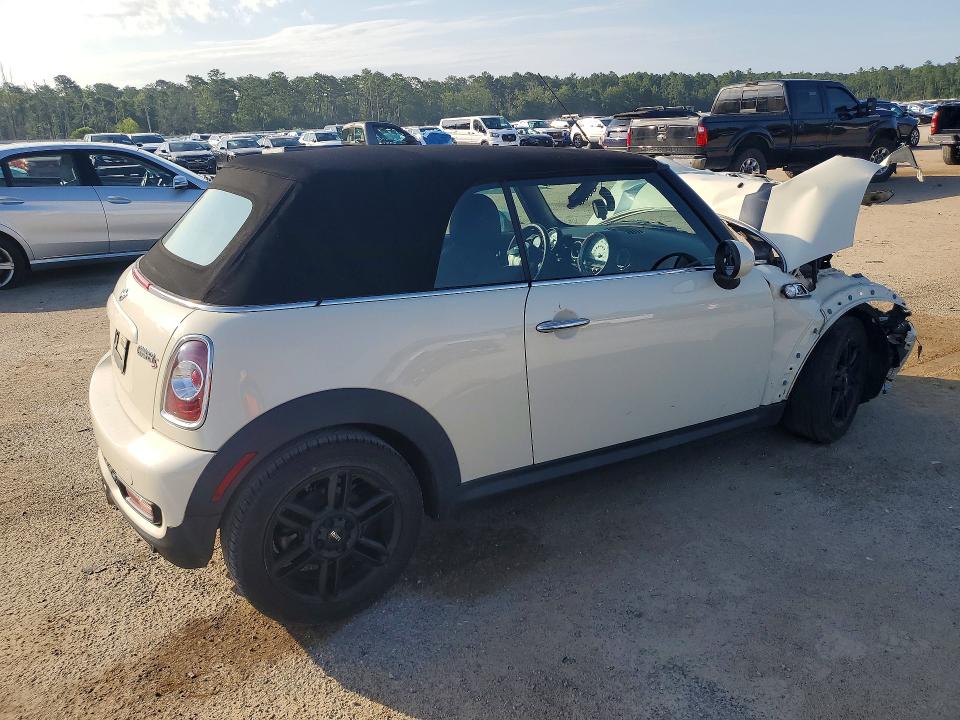 2014 Mini Cooper VIN WMWZP3C59ET707290 COPART salvage auction — FRONT END, SC - CERT OF TITLE-SALVAGE, sold $975 on 2026-08-03 (photo 3)
