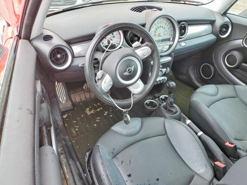 2008 Mini Cooper VIN WMWMM33598TP89237 COPART salvage auction — WATER/FLOOD, ON - PERMIT IRREPAIRABLE, sold $325 on 2026-07-28 (photo 8)