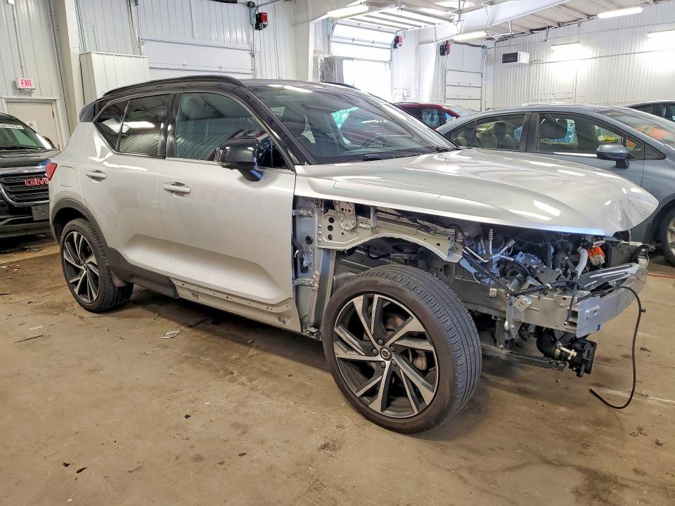 2019 Volvo VIN YV4162UM4K2128161 COPART salvage auction — FRONT END, Mn - Cert Of Title-Salvage, sold $250 on 2026-07-30 (photo 4)