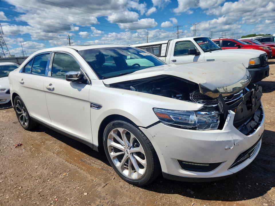 2017 Ford Taurus VIN 1FAHP2J82HG105999 COPART salvage auction — FRONT END, Il - Salvage Certificate, sold $1,350 on 2026-07-23 (photo 4)