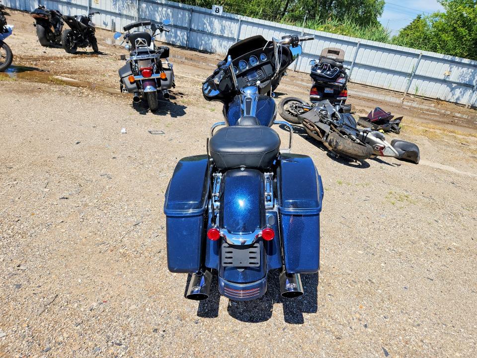 2014 Harley-davidson Street glide VIN 1HD1KBM11EB604843 COPART salvage auction — NORMAL WEAR, In - Certificate Of Title (P), sold $5,400 on 2026-07-09 (photo 4)