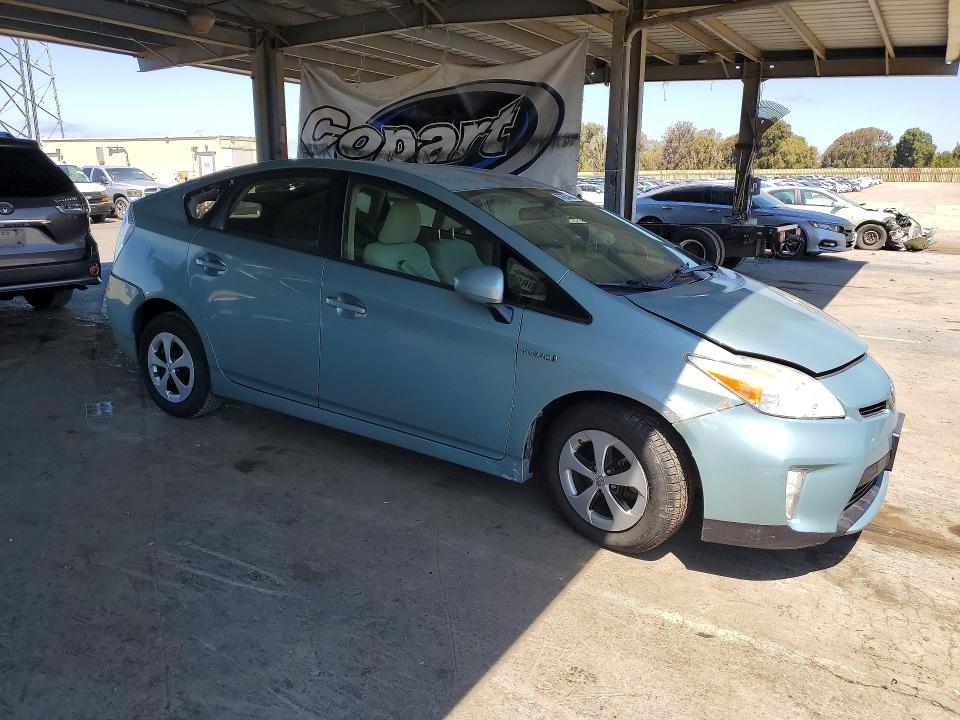 2015 Toyota Prius VIN JTDKN3DU5F1911565 COPART salvage auction — VANDALISM, Ca - Salvage Certificate, sold $2,950 on 2026-07-09 (photo 4)