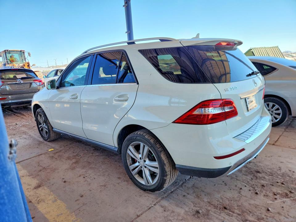 2012 Mercedes-benz VIN 4JGDA2EB1CA080973 COPART salvage auction — MINOR DENT/SCRATCHES, Az - Certificate Of Title, sold $2,650 on 2026-07-02 (photo 2)