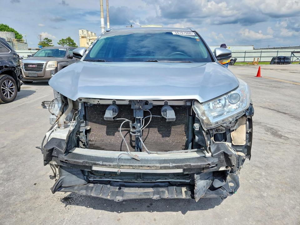 2017 Toyota Highlander VIN 5TDJZRFH5HS512888 COPART salvage auction — FRONT END, Ok - Cert Of Title-Salvage, sold $9,000 on 2026-07-06 (photo 5)