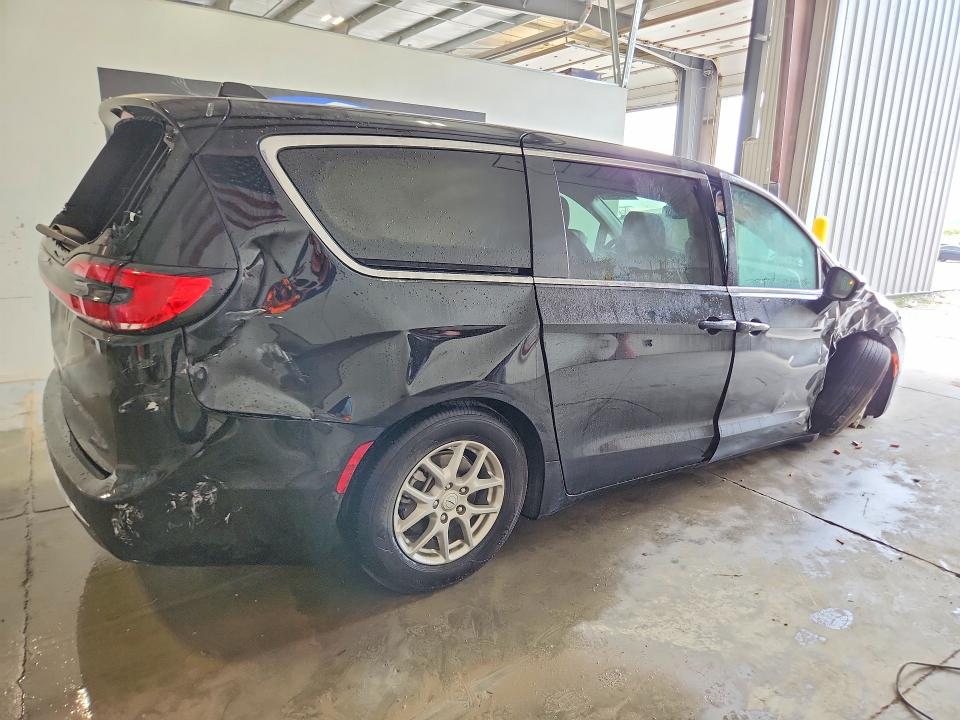 2026 Chrysler Pacifica VIN 2C4RC1BG5TR216936 COPART salvage auction — FRONT END, VA - CERTIFICATE OF TITLE, sold $9,600 on 2026-07-27 (photo 3)