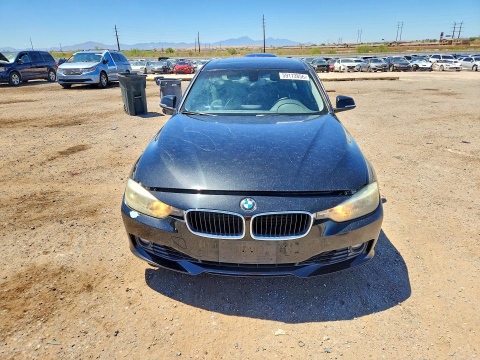 2013 BMW 3er VIN WBA3A5C52DF350633 COPART salvage auction — SIDE, Az - Cert Of Title - Salvage, sold $1,100 on 2026-07-10 (photo 5)