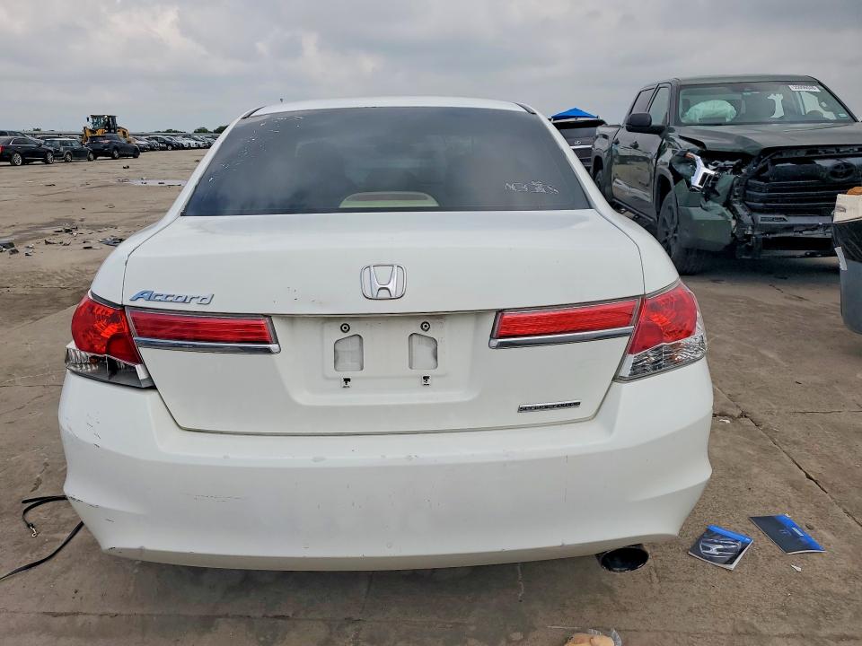 2012 Honda Accord VIN 1HGCP2F61CA131650 COPART salvage auction — BURN, TX - BONDED TITLE - SALVAGE (P), sold $600 on 2026-07-02 (photo 6)