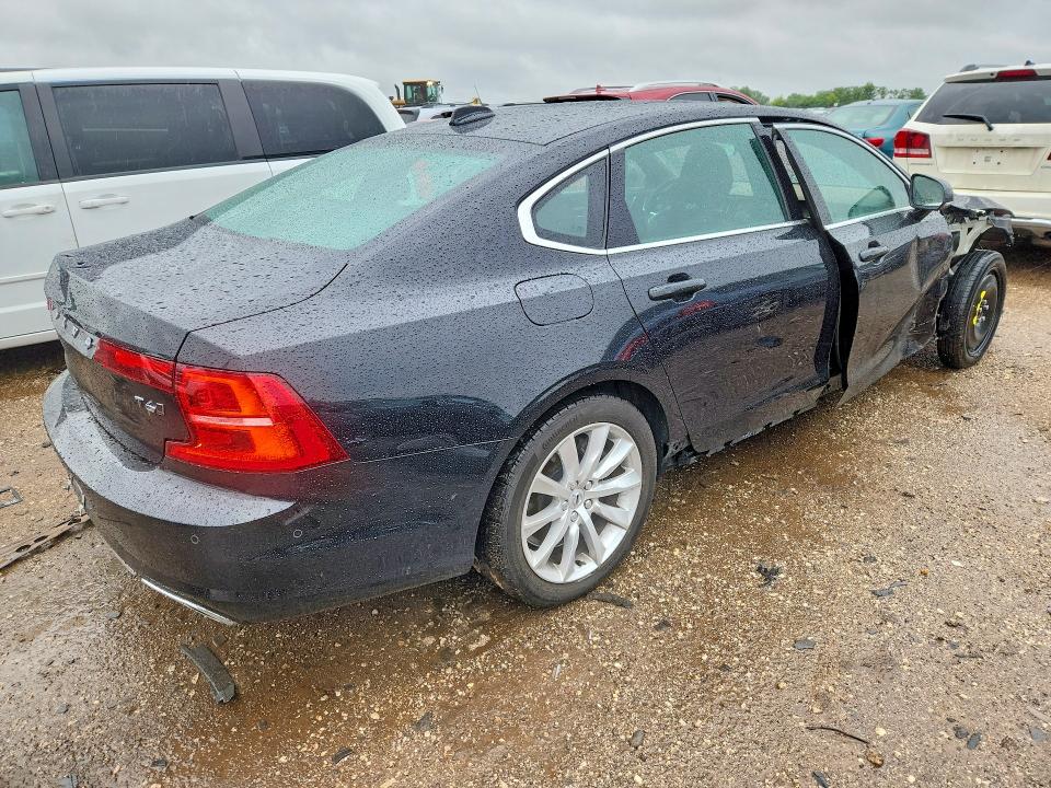 2018 Volvo VIN LVY992MK9JP019782 COPART salvage auction — FRONT END, Il - Salvage Certificate, sold $5,700 on 2026-07-21 (photo 3)