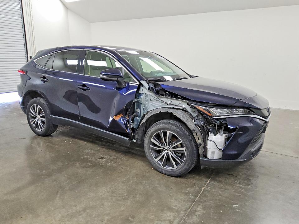 2021 Toyota Venza VIN JTEAAAAH3MJ046980 COPART salvage auction — FRONT END, Tx - Certificate Of Title, sold $10,500 on 2026-07-07 (photo 4)