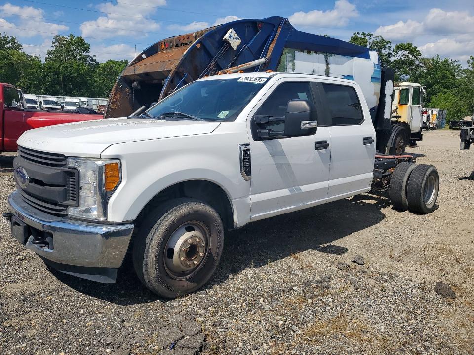 2018 Ford F-350 super duty VIN 1FD8W3GT7JEC82446 COPART salvage auction — MINOR DENT/SCRATCHES, La - Certificate Of Title, sold $8,500 on 2026-07-22 (photo 1)