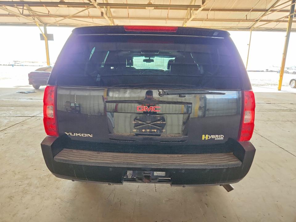 2008 Gmc Yukon VIN 1GKFK13518R220809 COPART salvage auction — MINOR DENT/SCRATCHES, Az - Certificate Of Title, sold $325 on 2026-08-19 (photo 6)