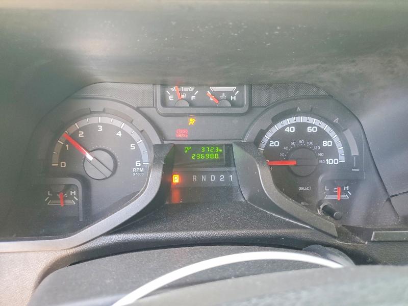2014 Am general Mv-1 VIN 57WMD2A69EM101814 COPART salvage auction — MINOR DENT/SCRATCHES, NC - CERTIFICATE OF TITLE, sold $1,100 on 2026-07-06 (photo 9)