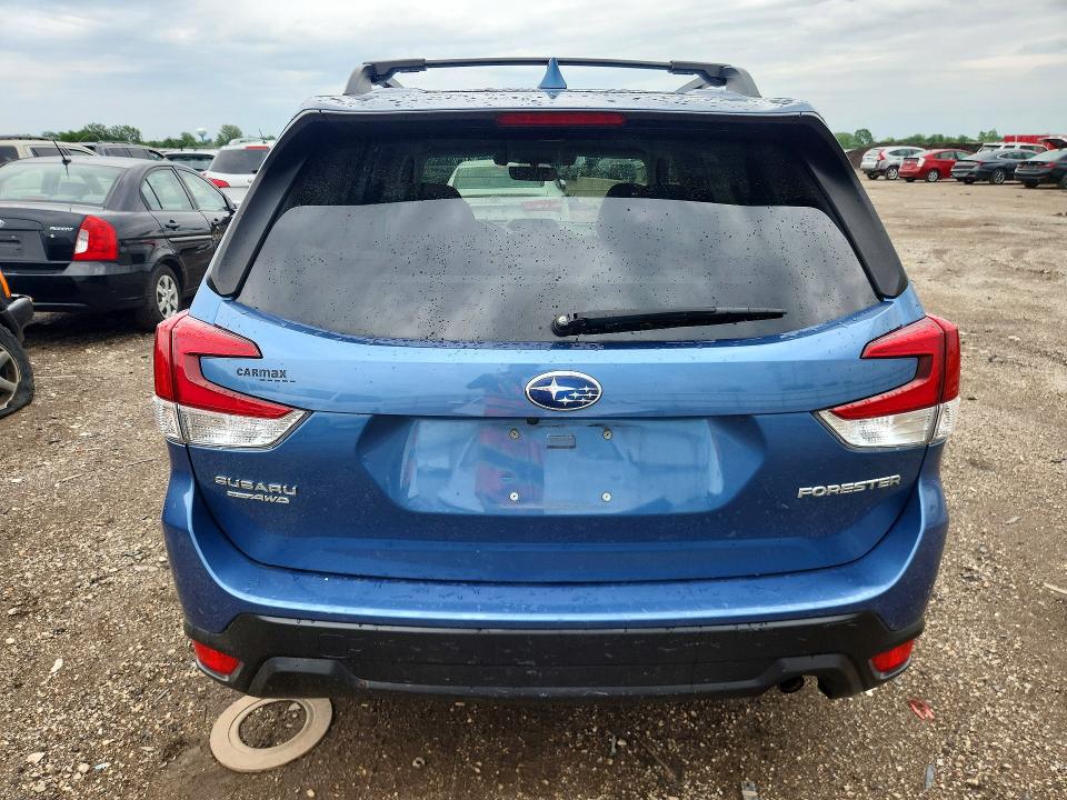 2020 Subaru Forester VIN JF2SKAJC9LH413897 COPART salvage auction — WATER/FLOOD, IL - SALVAGE CERT-FLOOD, sold $250 on 2026-07-30 (photo 6)