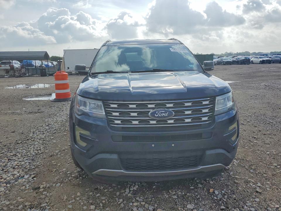 2017 Ford Explorer VIN 1FM5K7D86HGB78387 COPART salvage auction — SIDE, Tx - Salvage Vehicle Title, sold $1,350 on 2026-07-02 (photo 5)