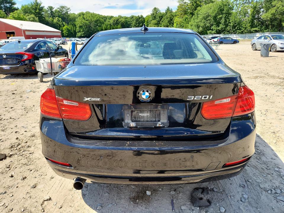 2015 BMW 3er VIN WBA3C3C53FP664111 COPART salvage auction — FRONT END, Ma - Cert Of Title-Reconstrctd Coll, sold $3,050 on 2026-08-03 (photo 6)