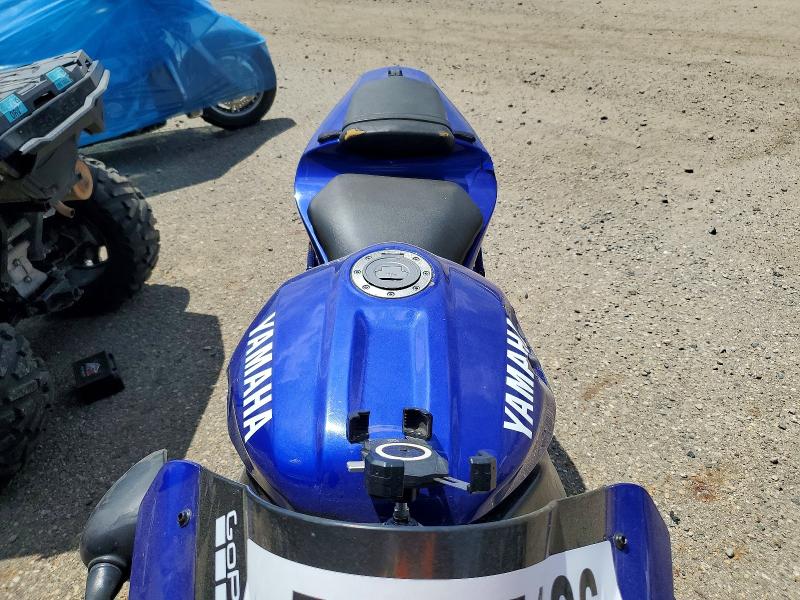 2000 Yamaha Yzfr1 VIN JYARN05E9YA003977 COPART salvage auction — ROLLOVER, Mi - Certificate Of Title, sold $600 on 2026-07-06 (photo 5)