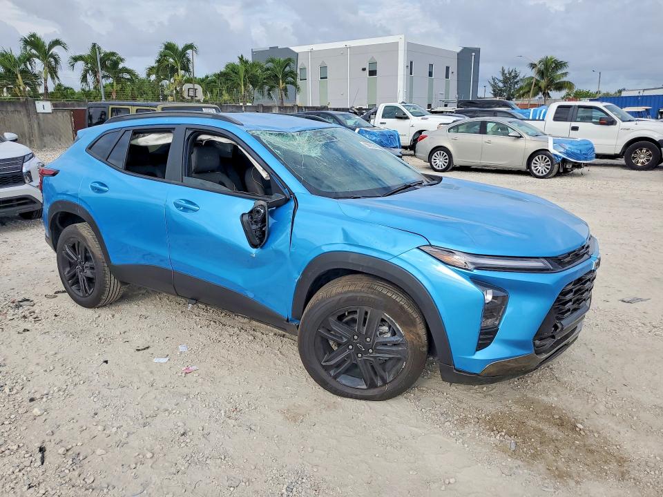 2025 Chevrolet Trax VIN KL77LKEP4SC280107 COPART salvage auction — ROLLOVER, FL - CERT OF TITLE SLVG REBUILDABLE, sold $1,900 on 2026-07-24 (photo 4)