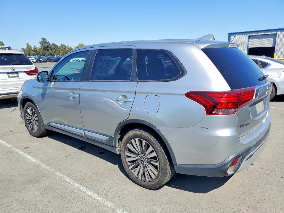 2019 Mitsubishi Outlander VIN JA4AZ3A30KZ021685 COPART salvage auction — MINOR DENT/SCRATCHES, FL - DIS/DLR/EXP ONLY CLEAN TITLE, sold $3,300 on 2026-07-24 (photo 2)