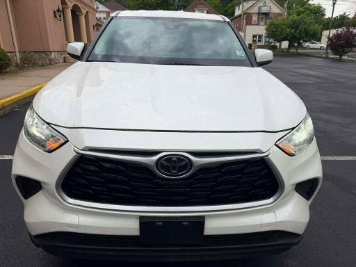 2020 Toyota Highlander VIN 5TDCZRBHXLS045636 COPART salvage auction — MINOR DENT/SCRATCHES, Nj - Certificate Of Title, sold $15,400 on 2026-07-09 (photo 6)